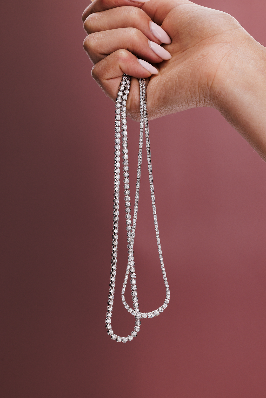 GRADUATED TENNIS NECKLACE